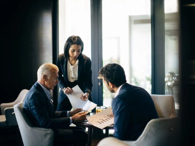 NuoBello Hospitality Outsourcing - meeting in hotel restaurant